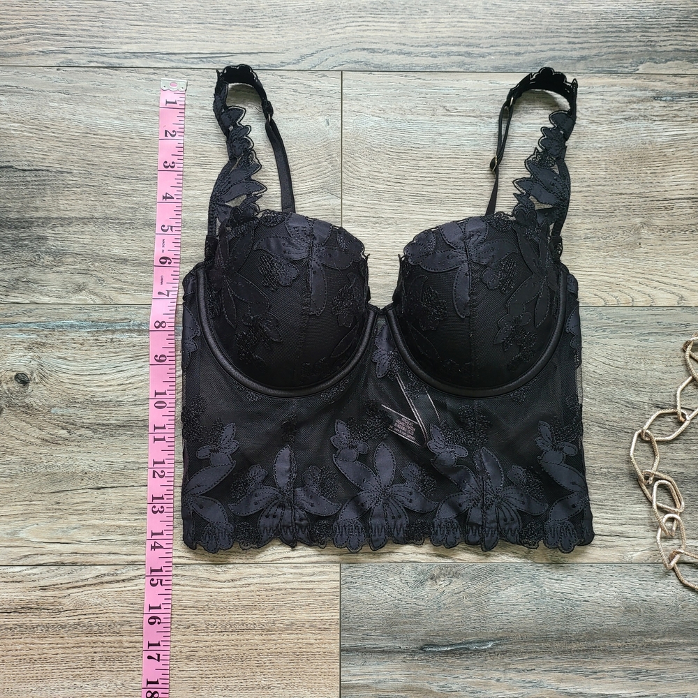 Victoria's Secrets Bralette - Picture 5 of 8